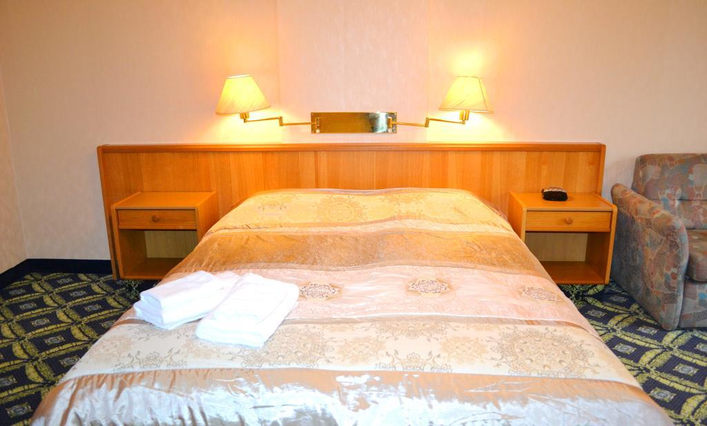 Hotel Zum Goldenen Hirsch Sankt Kilian Номер фото